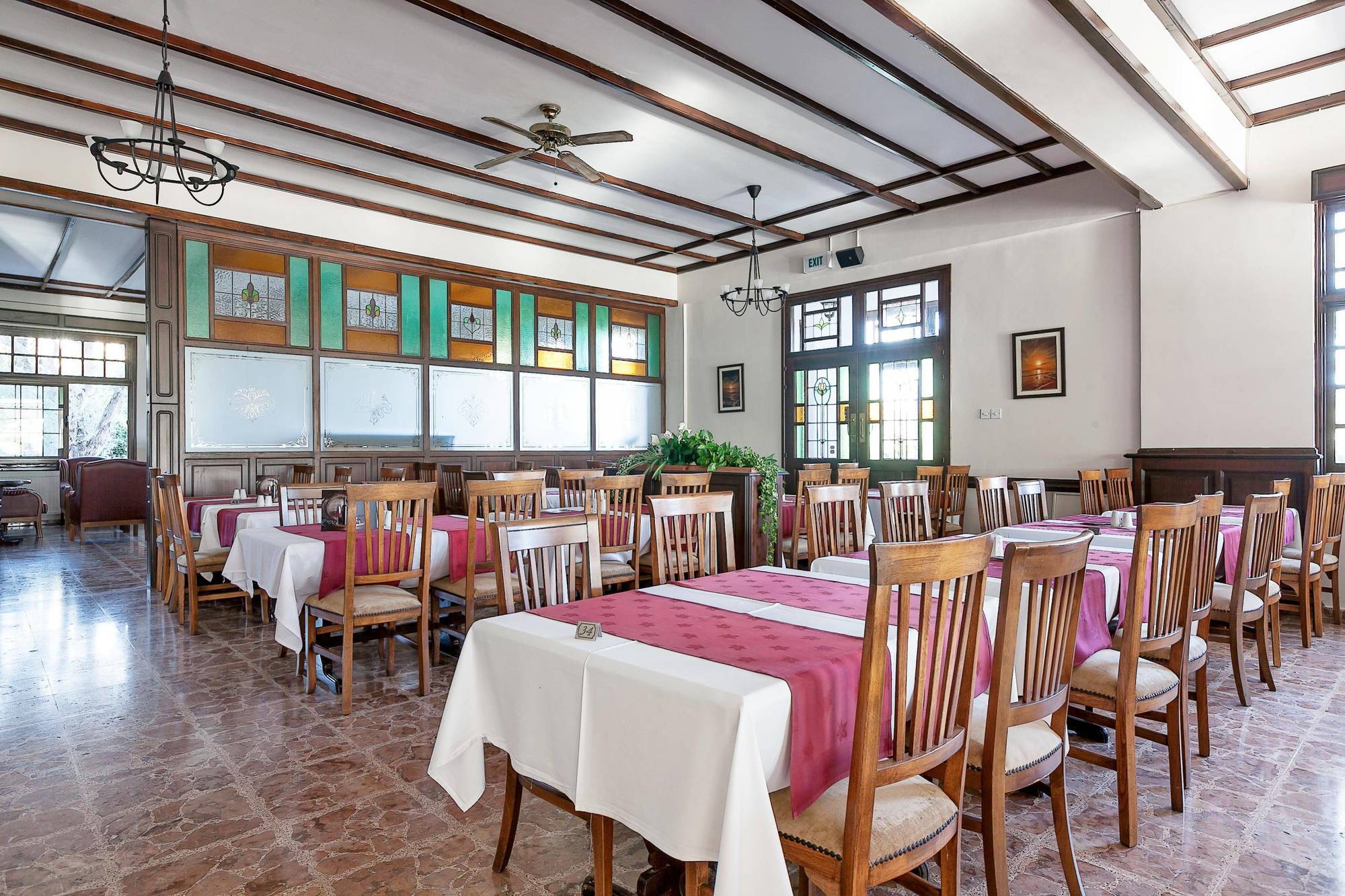 The Ship Inn Hotel Кіренія Екстер'єр фото