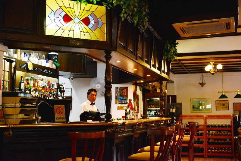 The Ship Inn Hotel Кіренія Екстер'єр фото