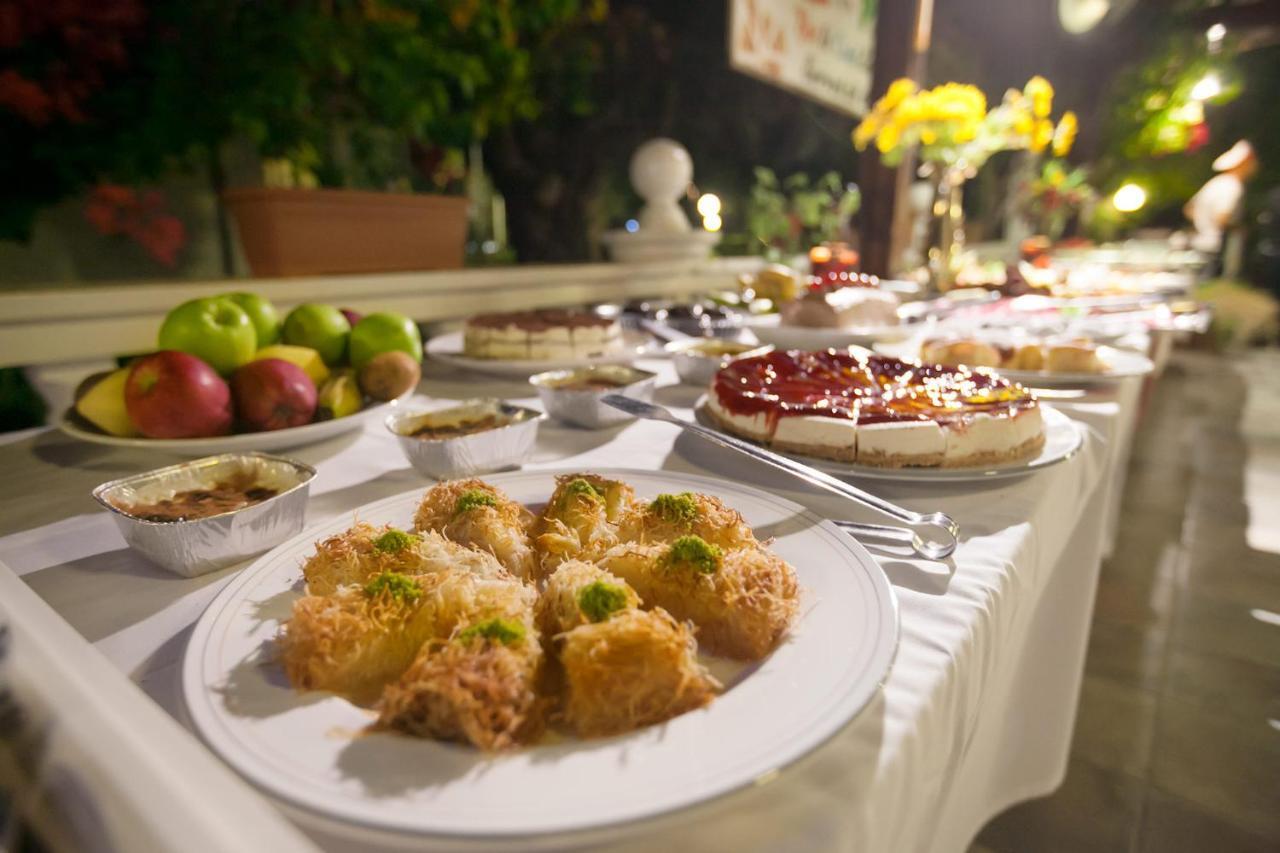 The Ship Inn Hotel Кіренія Екстер'єр фото